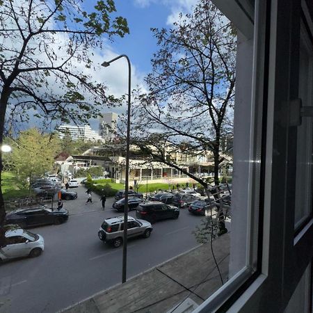 Apartament In Blloku In Front Of Taiwan تيرانا المظهر الخارجي الصورة