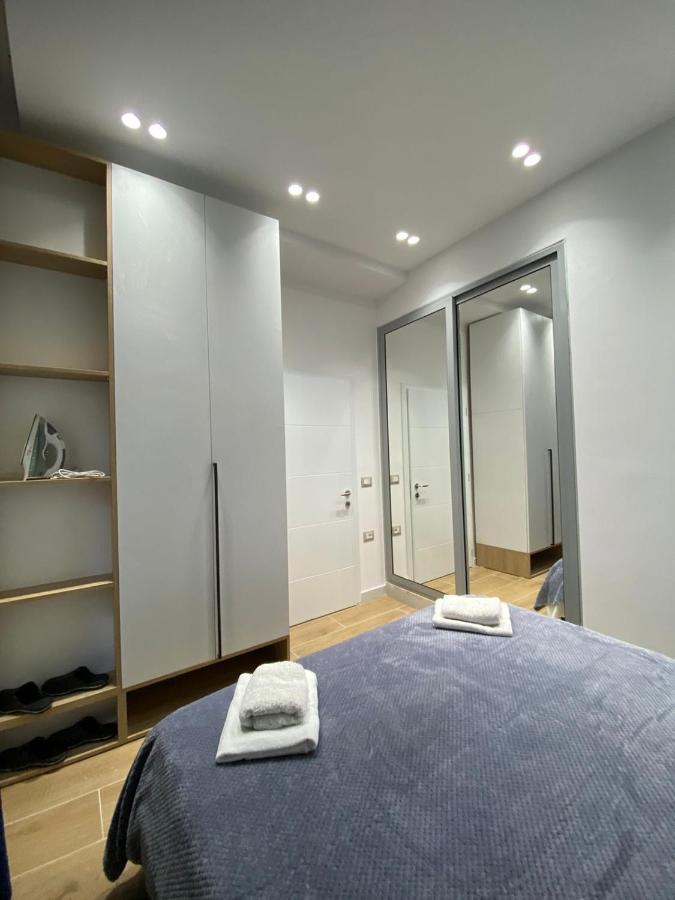 Apartament In Blloku In Front Of Taiwan تيرانا المظهر الخارجي الصورة