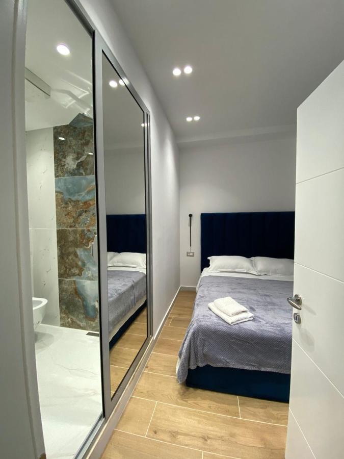 Apartament In Blloku In Front Of Taiwan تيرانا المظهر الخارجي الصورة