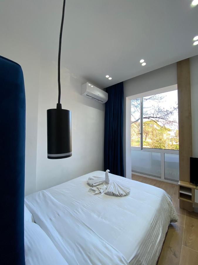 Apartament In Blloku In Front Of Taiwan تيرانا المظهر الخارجي الصورة